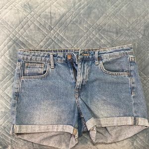 H&M jeans shorts, size 6, used but in good conditions